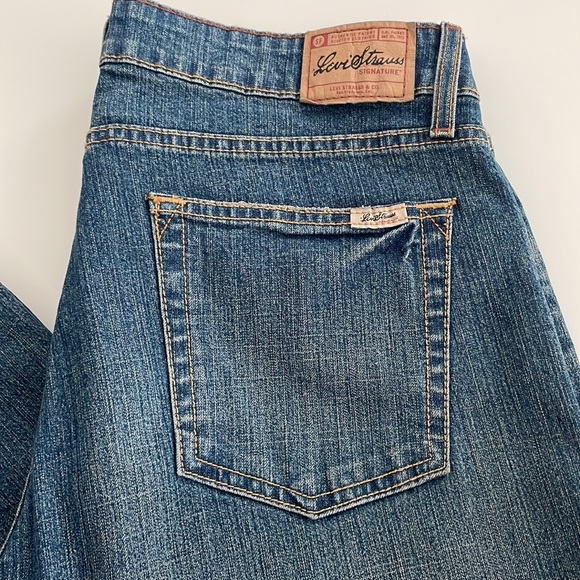 Levi’s Strauss Stretch Low Rise Flare - Junior 11 - Picture 8 of 12